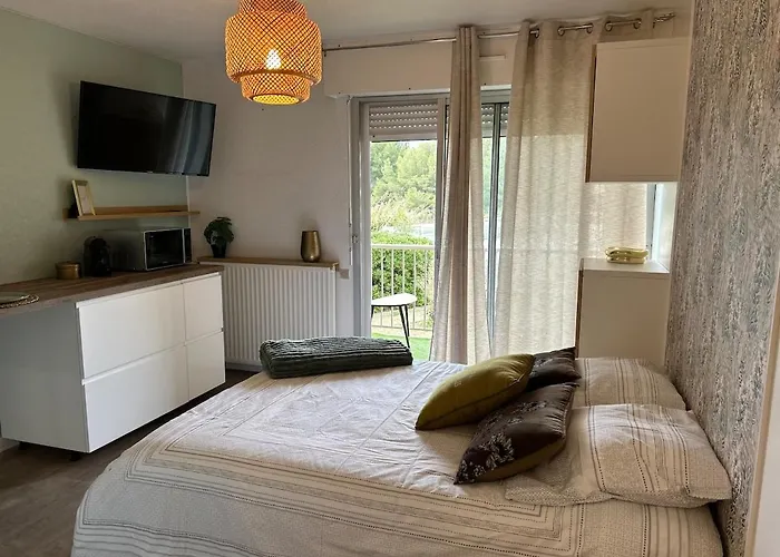 De La Lagune Piscine Parking Apartament